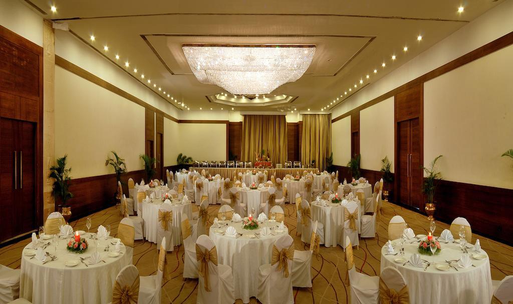 เดอะ มาโนฮาร์ ไฮเดอราบัด Hotel ร้านอาหาร รูปภาพ